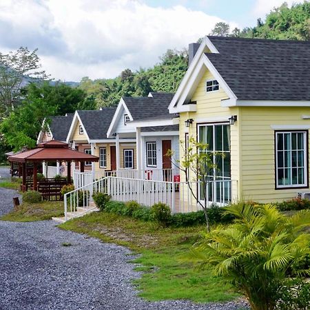 Evie Mae Resort Ban Cha-om Exterior photo